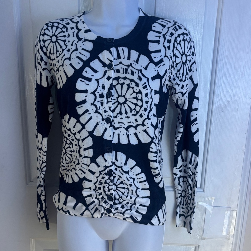 Merona navy blue and white patterned cardigan button down
